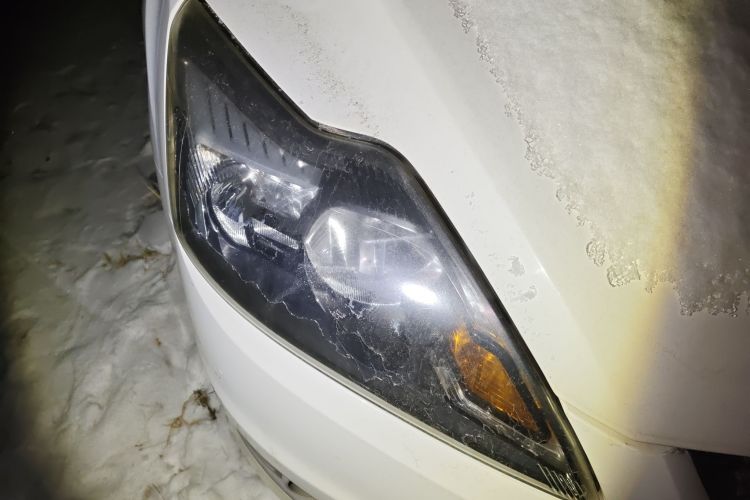 福特 福克斯 2013款 两厢经典 1.8L 手动基本型车身外观8