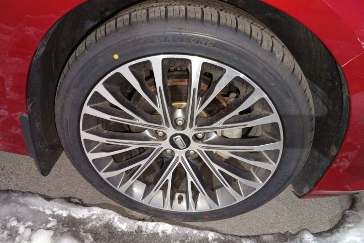 奔腾B70 2021款 1.5T 自动驭享型车身外观10