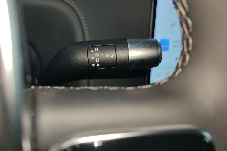 理想汽车 理想L9 2024款 Ultra局部细节18