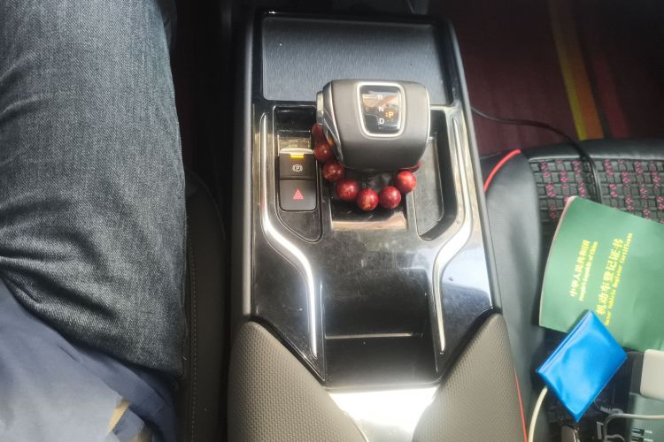 红旗E-QM5 2023款 620km PLUS中控内饰18