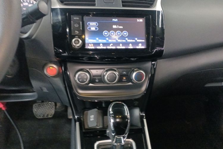 日产 轩逸 2018款 1.6XV CVT尊享版中控内饰16