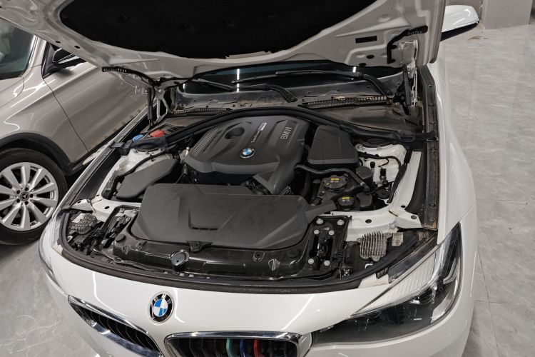 宝马3系GT 2020款 320i M运动套装局部细节24