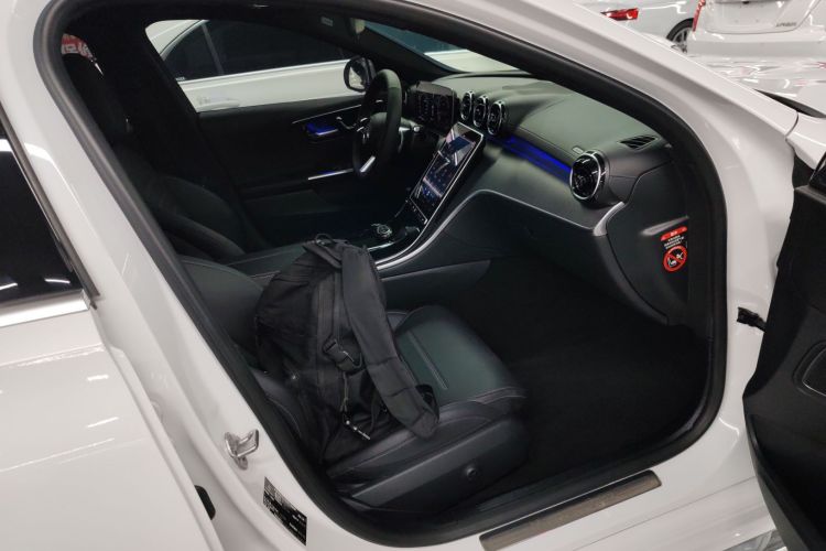 奔驰C级 2023款 C 200 L 运动版局部细节41