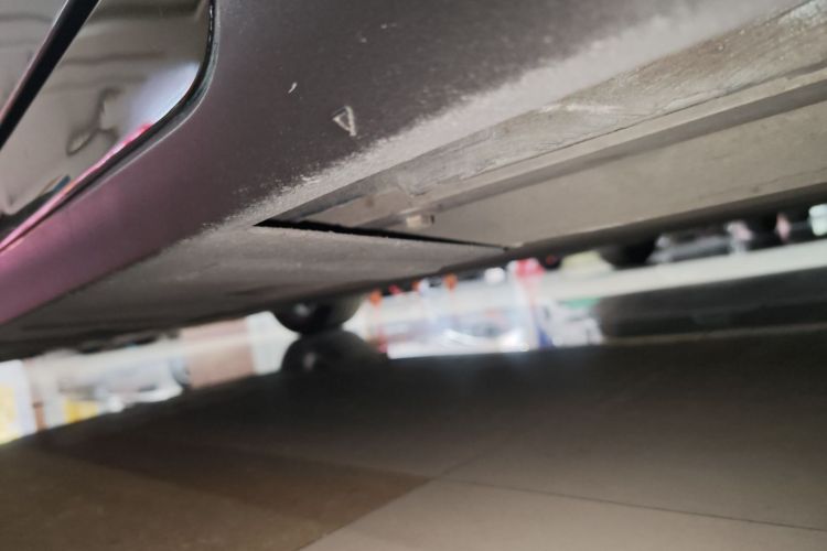 小鹏P7 2023款 P7i 610 鹏翼性能版局部细节9001