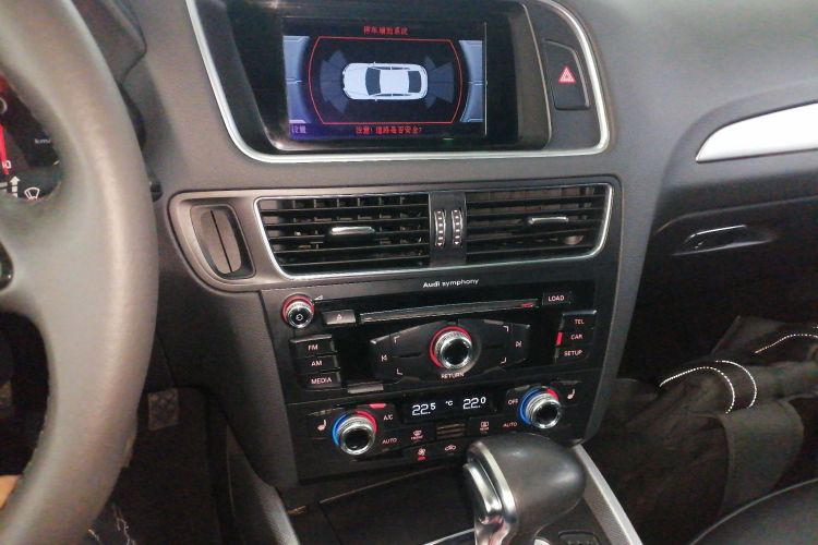 奥迪Q5 2018款 典藏版 40 TFSI 技术型局部细节16