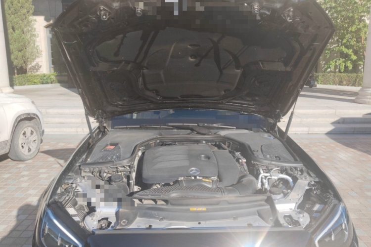 奔驰E级 2021款 E 260 L 4MATIC局部细节24