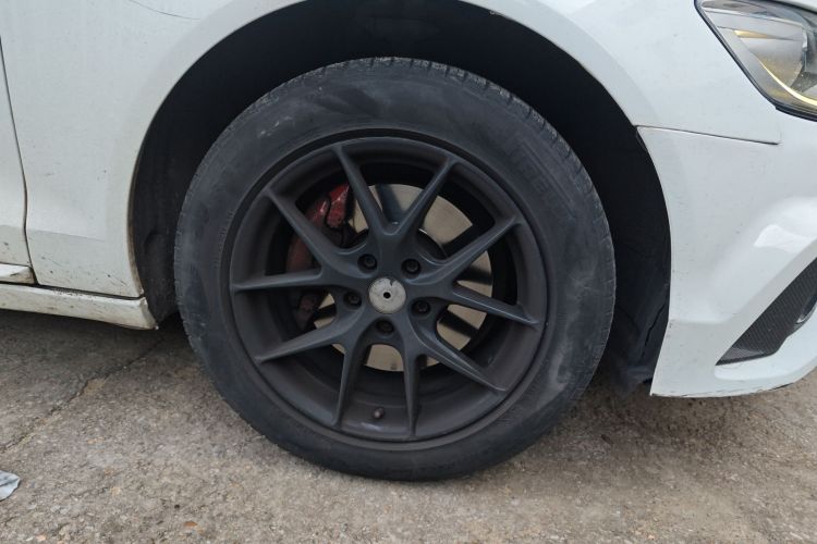 奥迪A6L 2014款 TFSI 舒适型车身外观10