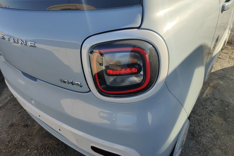 奔腾小马 2026款 222km 萌趣马 Plus车身外观9