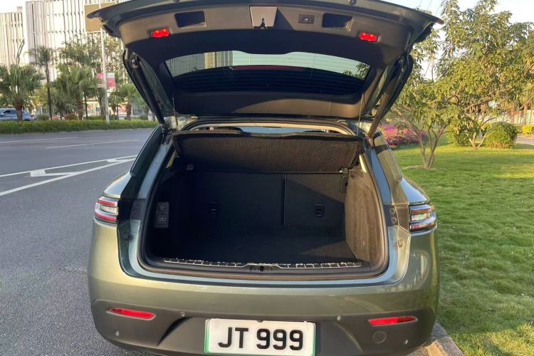 鸿蒙智行 问界M5 2022款 增程四驱旗舰版机舱底盘23