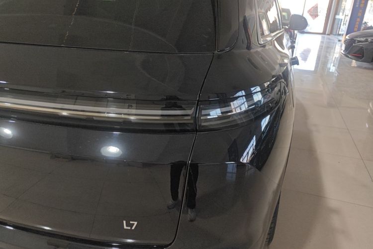 理想汽车 理想L7 2023款 Max车身外观9