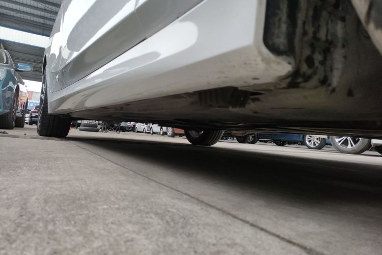 宝马3系 2024款 320Li M运动套装局部细节9001