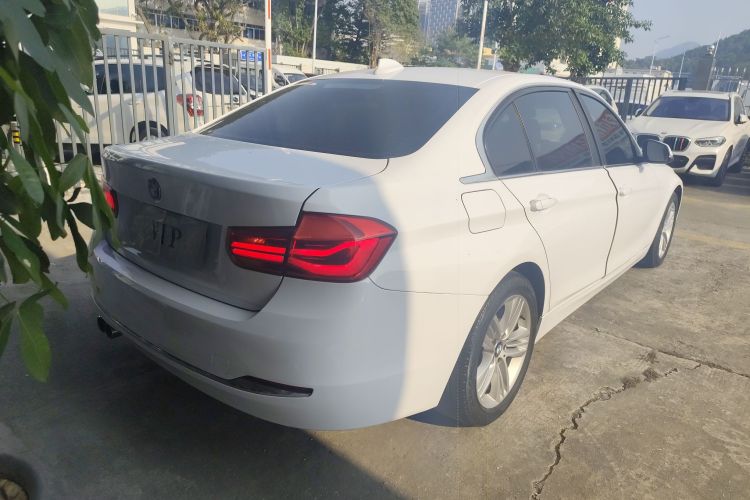 宝马3系 2017款 320Li 时尚型车身外观7