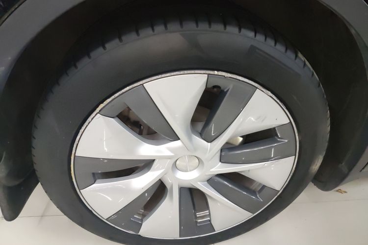 特斯拉 Model Y 2022款 改款 后轮驱动版车身外观6008