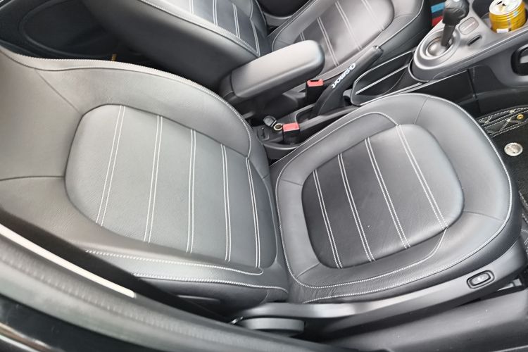 smart forfour 2016款 0.9T 66千瓦先锋版局部细节41