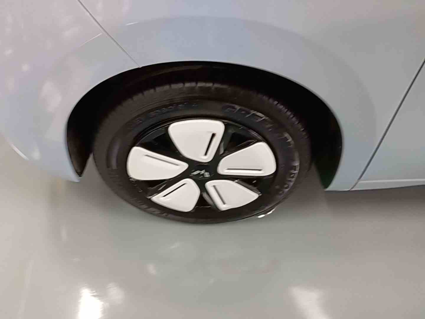 五菱汽车 宏光MINIEV 2025款 第四代 四门版 进阶款(2)