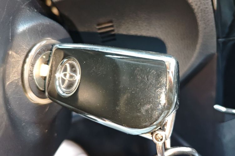 丰田 卡罗拉 2017款 1.2T CVT GL中控内饰7001