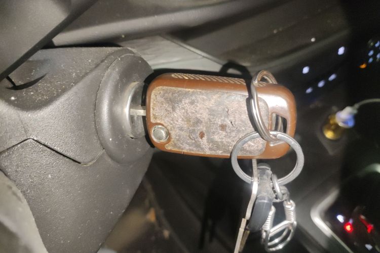 别克 英朗 2018款 18T 自动精英型中控内饰11