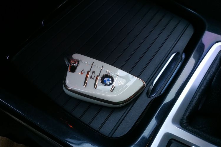 宝马1系 2018款 118i 运动型中控内饰7001