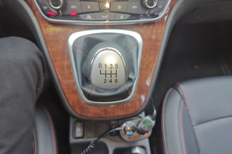 哈弗H6 2017款 红标 运动版 1.5T 手动两驱精英型中控内饰18