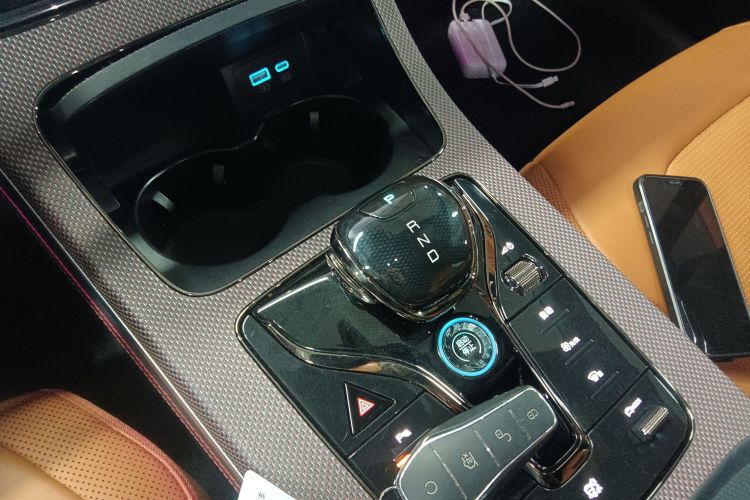 比亚迪 汉 2022款 DM-p 202KM 四驱旗舰型中控内饰18