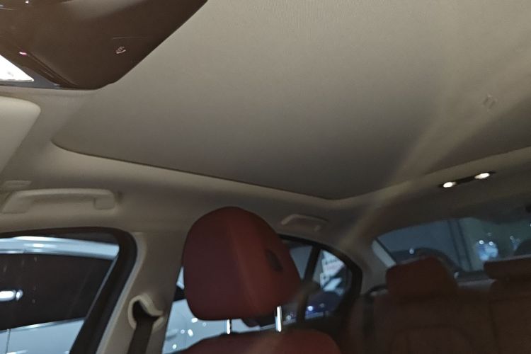 宝马3系 2025款 325Li M运动套装中控内饰22