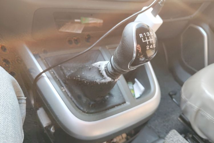 金杯海狮王 2021款 2.0L城运王系列捷运型标准顶6座1TZS中控内饰18