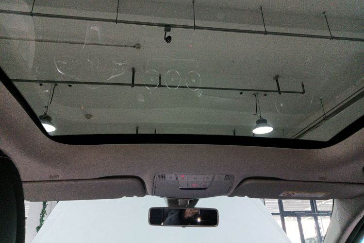 奔驰C级 2019款 C 260 L 运动版中控内饰22