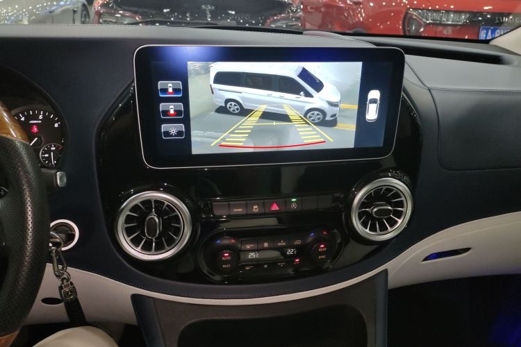 奔驰 威霆 2021款 2.0T 精英版 7座局部细节16