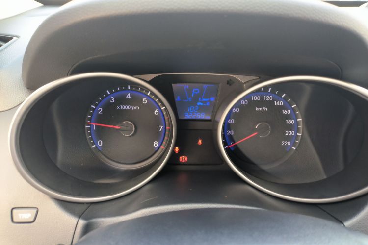 北京现代ix35 2015款 2.0L 自动两驱智能型 国IV中控内饰14