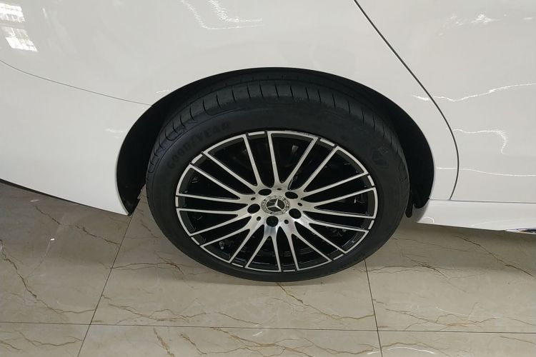 奔驰C级 2023款 改款 C 260 L 运动版车身外观6008