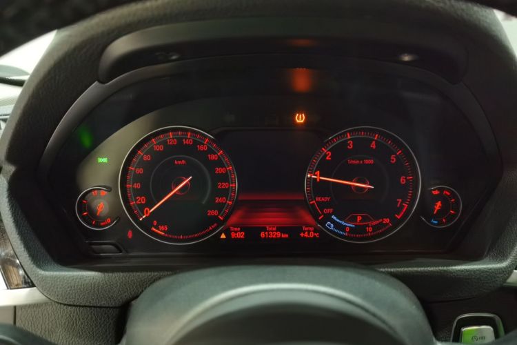 宝马3系 2018款 320Li 领先型M运动套装中控内饰14