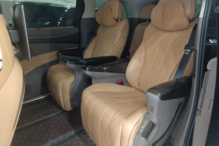 腾势D9 2024款 DM-i 980 四驱尊荣型中控内饰21