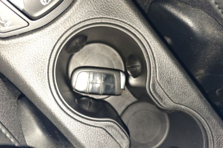 Jeep 指南者 2017款 200T 自动家享版中控内饰11