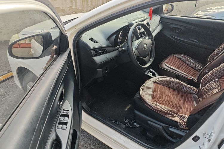 丰田 威驰 2017款 1.5L CVT创行版中控内饰20