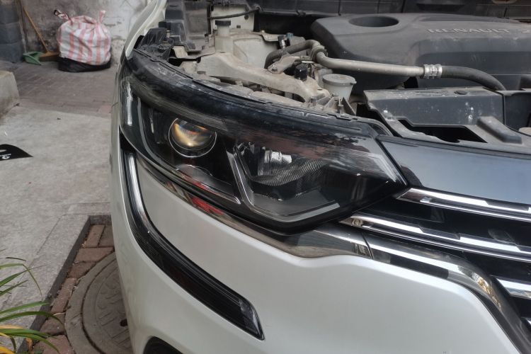 雷诺 科雷傲 2017款 2.5L 两驱尊贵版车身外观8