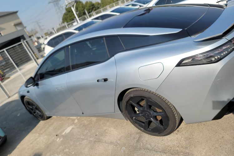 昊铂GT 2023款 560后驱七翼版车身外观4