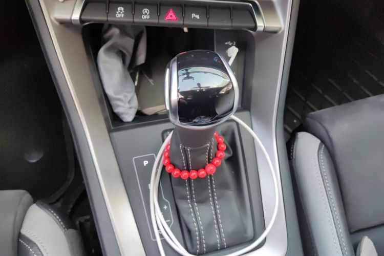 奥迪Q3 2022款 35 TFSI 进取动感型中控内饰18