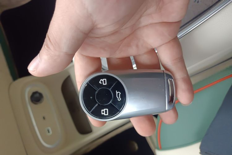 欧拉好猫 2023款 401km标准续航 豪华型 三元锂中控内饰7001