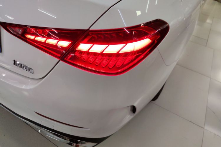 奔驰C级 2022款 改款 C 200 L 运动版车身外观6006