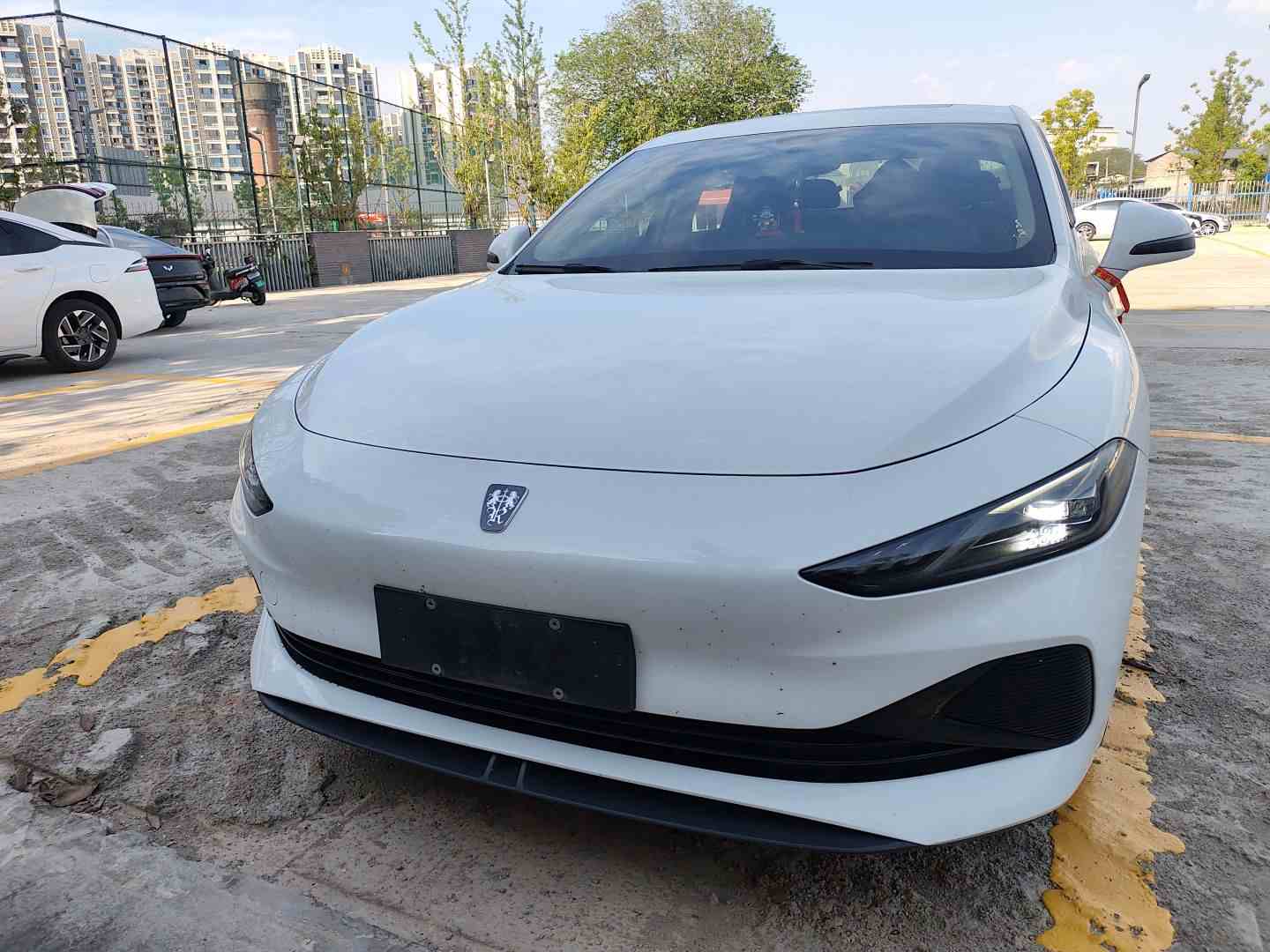 荣威D7 2025款 DMH 125km 世界冠军版(1)