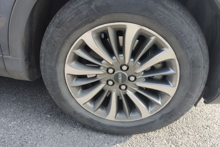 林肯 航海家(进口) 2019款 2.0T 两驱尊享版 国VI车身外观10