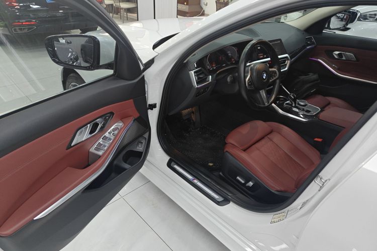 宝马3系 2022款 325Li M运动套装中控内饰20