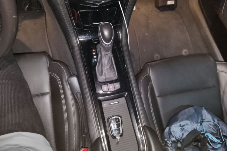 凯迪拉克ATS-L 2016款 28T 时尚型中控内饰18