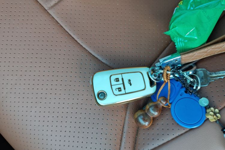 别克 英朗 2015款 15N 自动豪华型中控内饰11