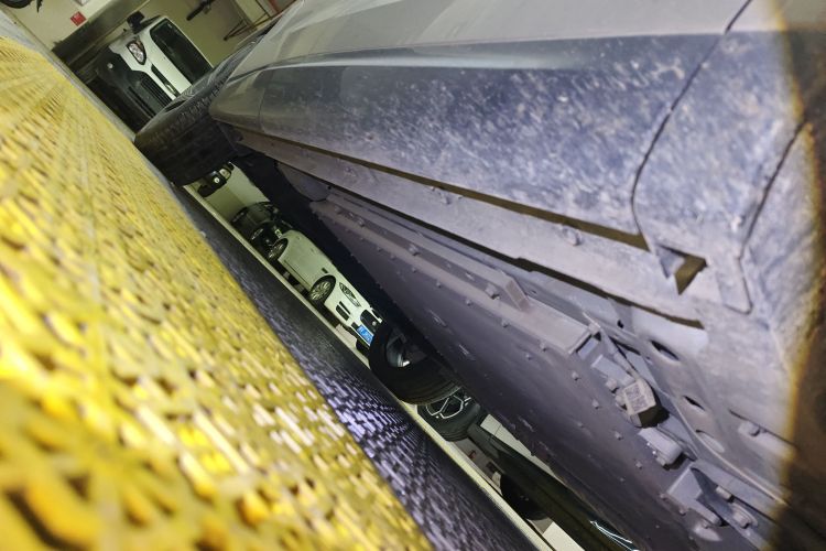 领克08 EM-P 2023款 120km 长续航Halo局部细节9001