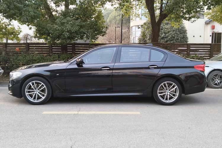 宝马5系 2018款 525Li M运动套装车身外观4