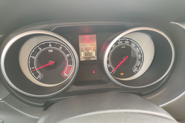 名爵 锐腾 2015款 1.5TGI 手动精英版局部细节14