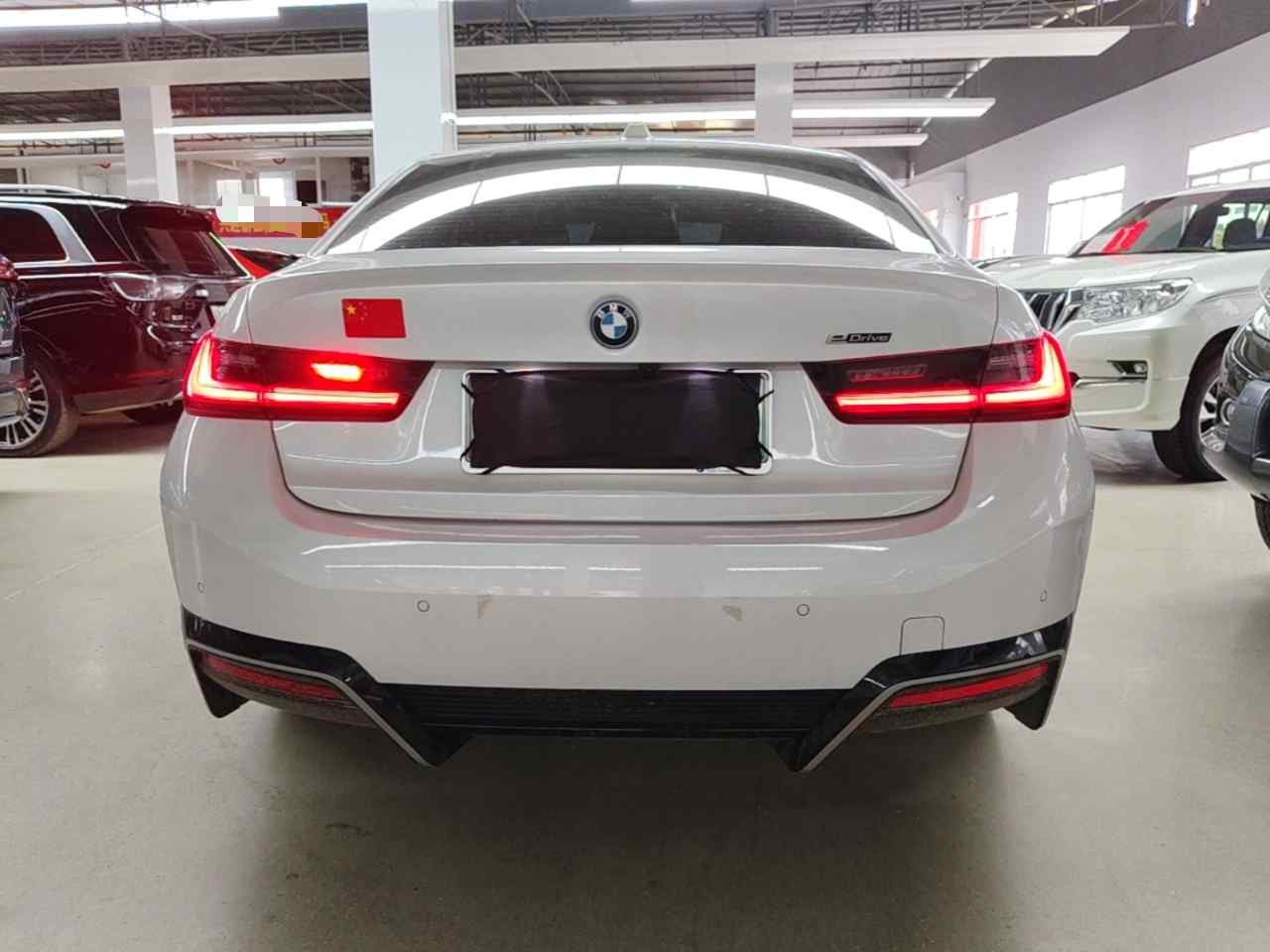 宝马i3 2025款 eDrive 35 L(3)