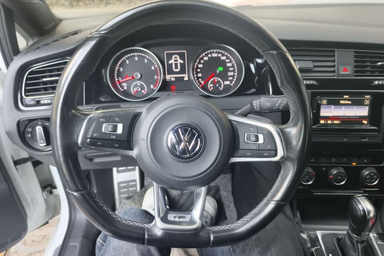 大众 高尔夫 2016款 1.4TSI 自动R-Line局部细节13