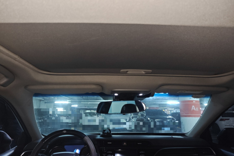 丰田 凯美瑞 2018款 2.0G 豪华版局部细节22